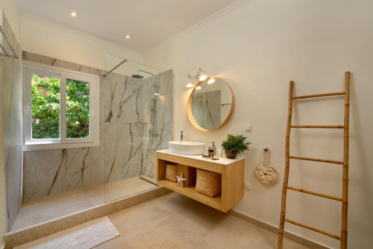 La Maisonette House In The Heart Of Liapades Close To Rovinia Beach & Paleokastritsa מראה חיצוני תמונה
